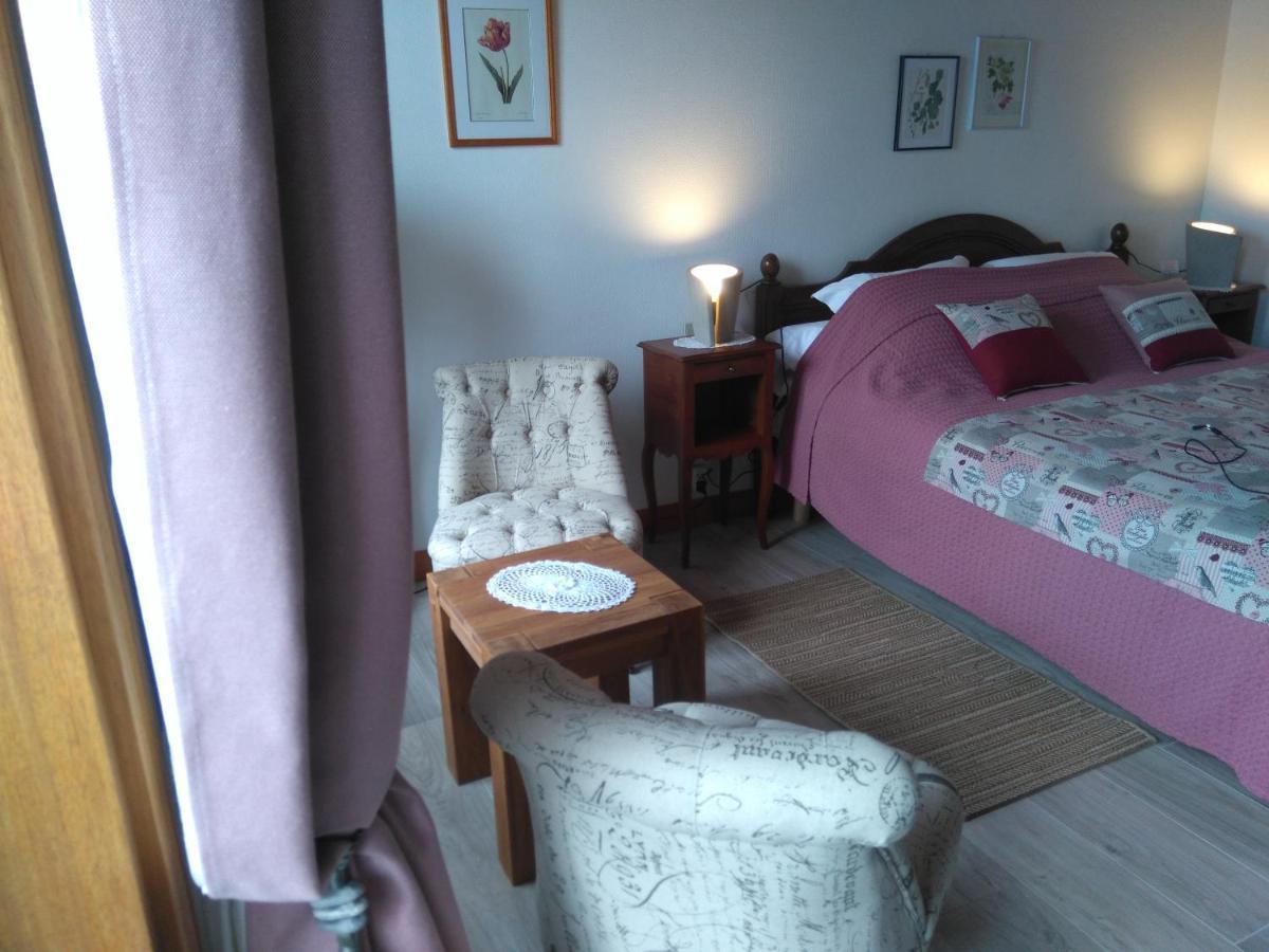 Chambres D'Hotes Domaine Le Fragnaud Saint-Porchaire Luaran gambar